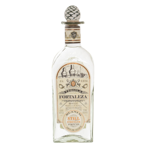 Fortaleza Tequila Blanco Still Strength bevat hints van olijven en aardse mineralen.