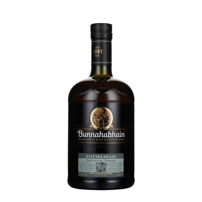 Bunnahabhain Stiùireadair is een Schotse whisky met een Gaelische naam en bevat smaken van zeezout, karamel, noten en kruiden.